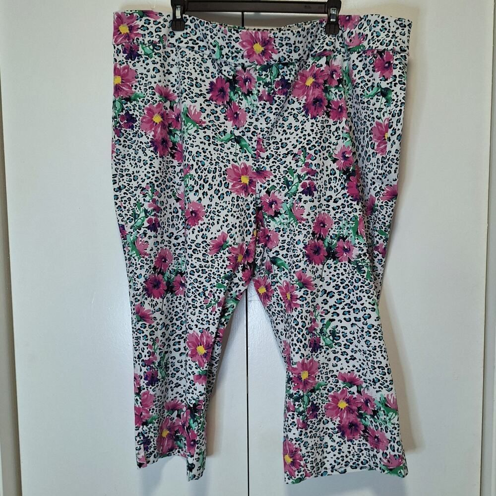 Avenue Floral Pink and Blue Leopard Print Capri Pants Trousers Sz 26 Plus Size